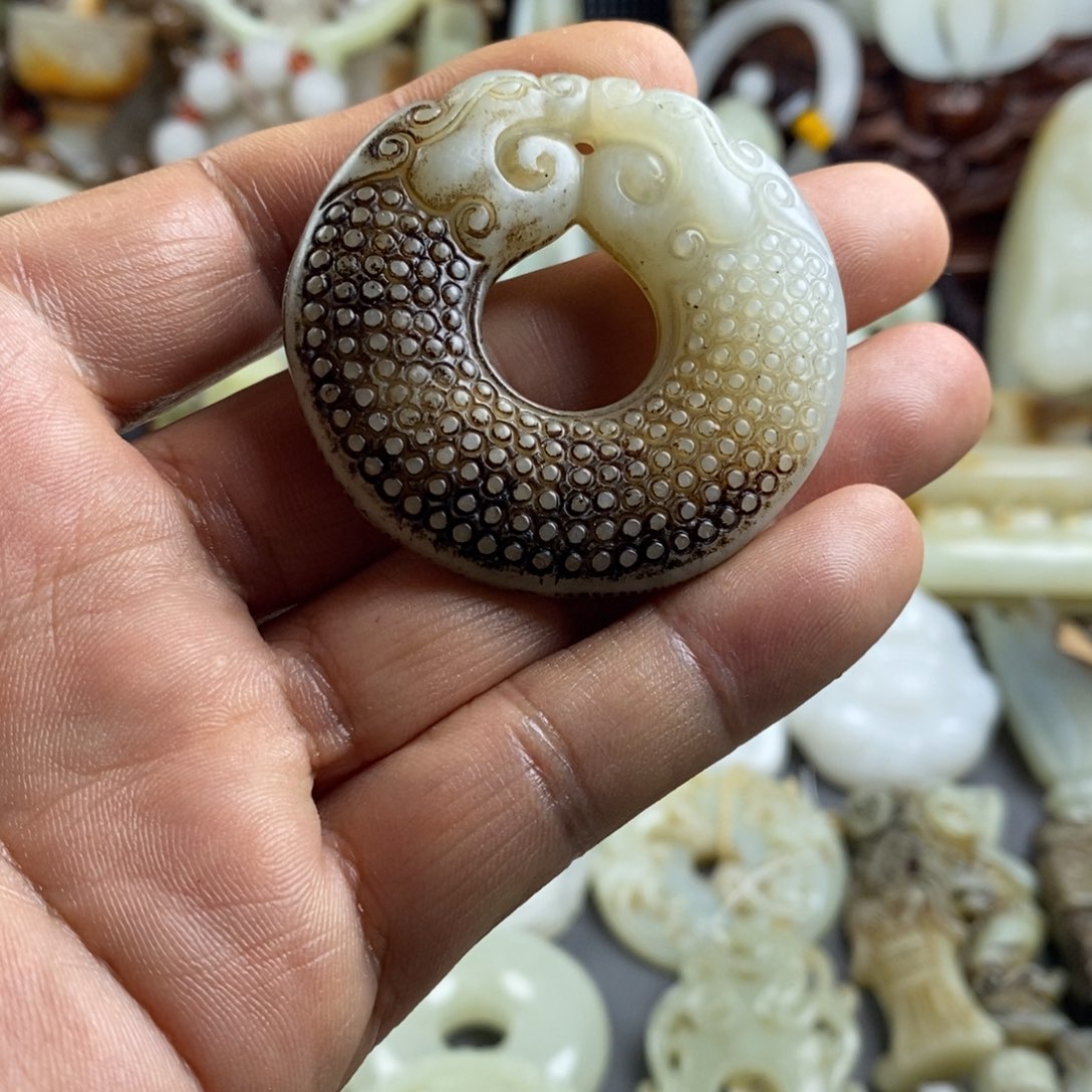 @***…和田玉（糖玉）未镶嵌颈饰