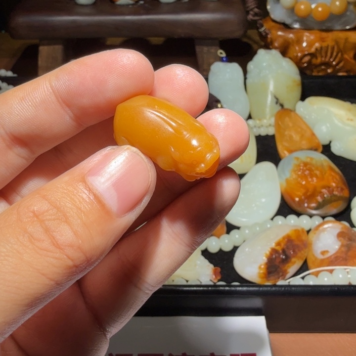 和田玉颈饰未镶嵌