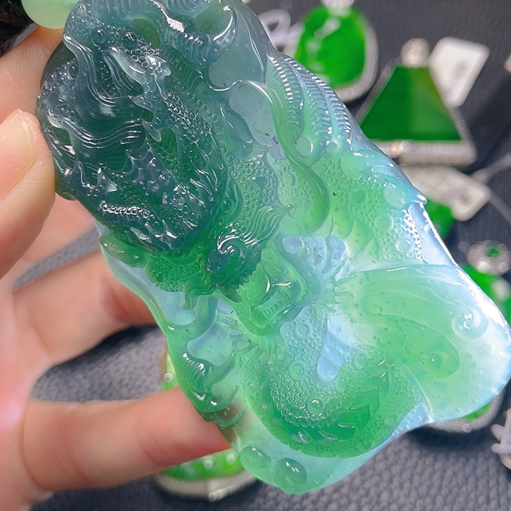 翡翠颈饰未镶嵌80，