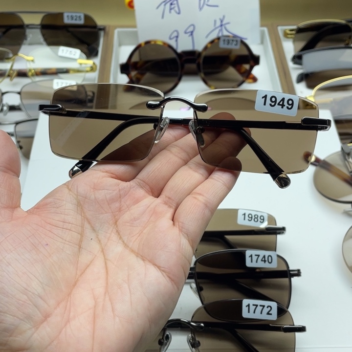 雄***鹰茶水晶商务款 1949
