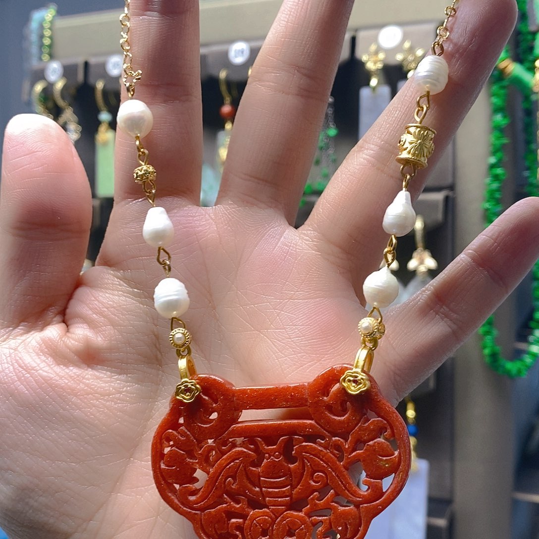 未镶嵌翡翠耳饰翡翠