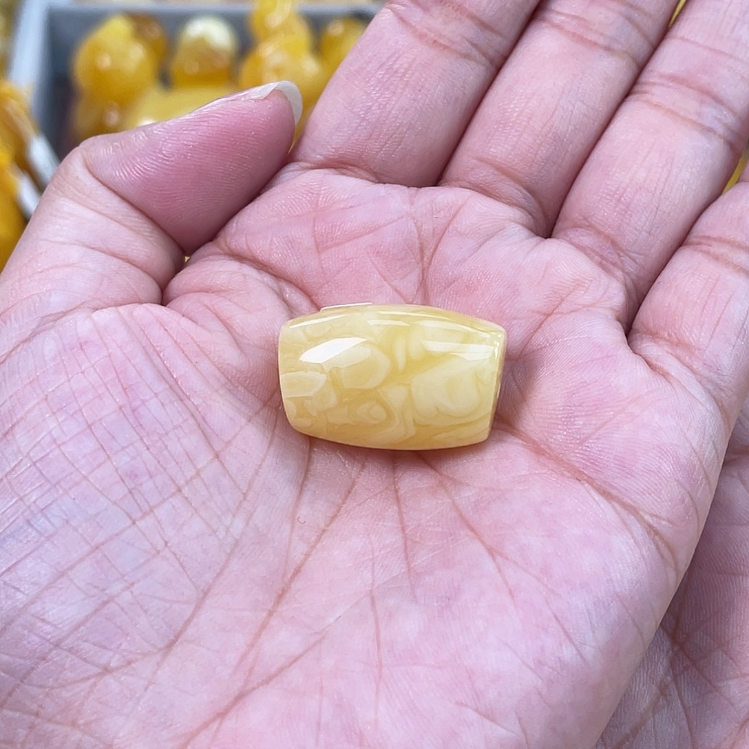 琥珀未镶嵌珠宝奇石h6