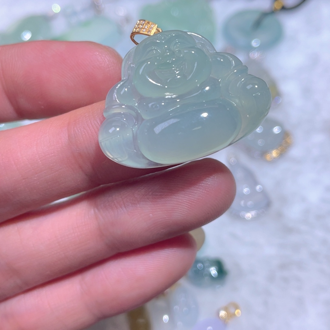 翡翠18K金镶嵌颈饰翡翠