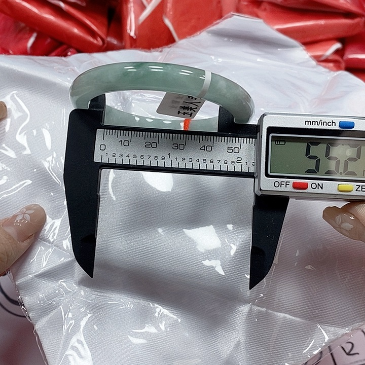 翡翠手镯未镶嵌101 