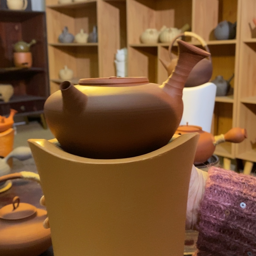 陶静*叶乔三峰炉加适当，侧把壶330c