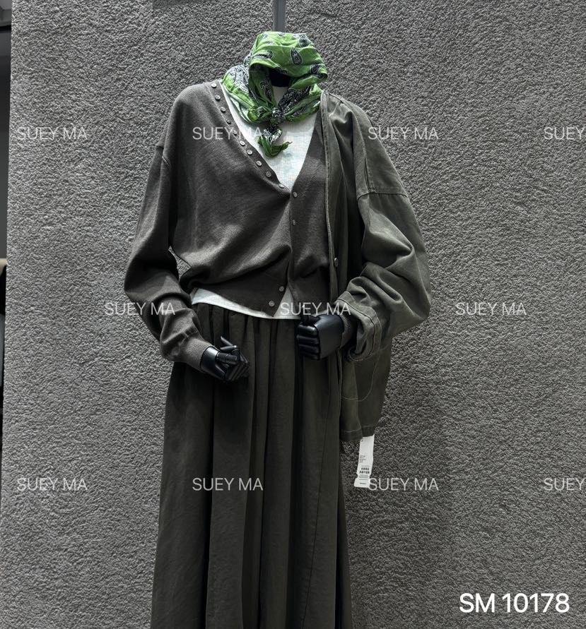 SM-10178设计款复古两件套毛衣