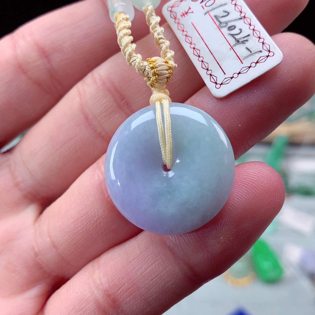 翡翠颈饰未镶嵌翡翠吊坠