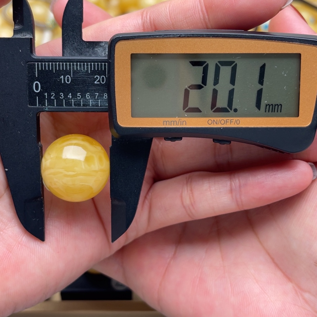 琥珀未镶嵌裸石蜜蜡圆珠笑