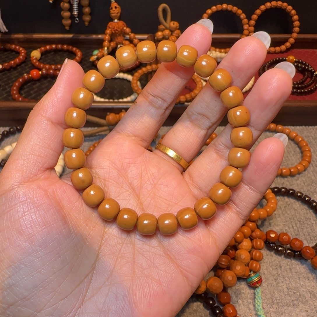 吊坠猴头核桃瑕疵款小老型 介意慎拍