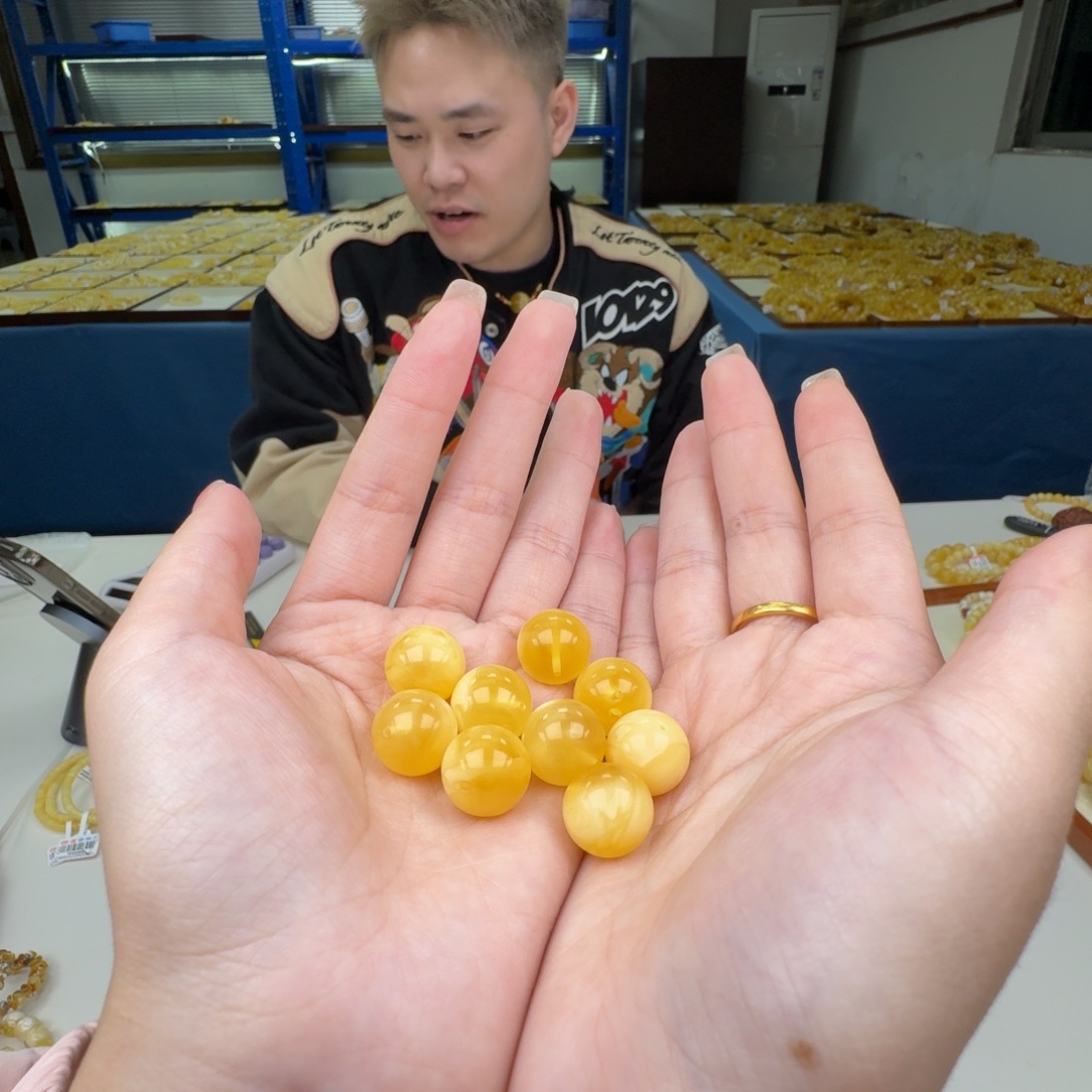 琥珀未镶嵌手链多样性发其一