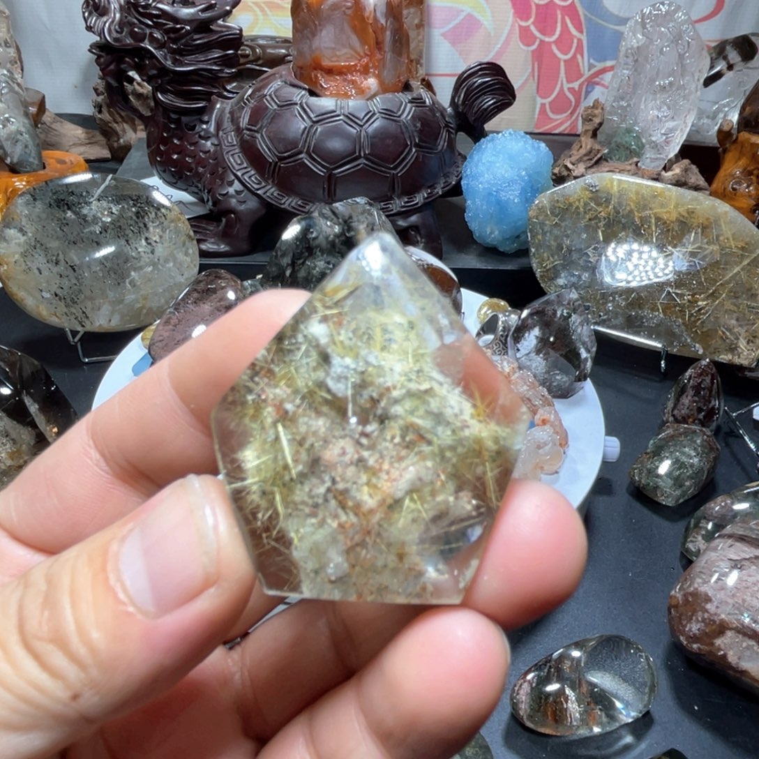 锦***孩水晶未镶嵌珠宝半成品