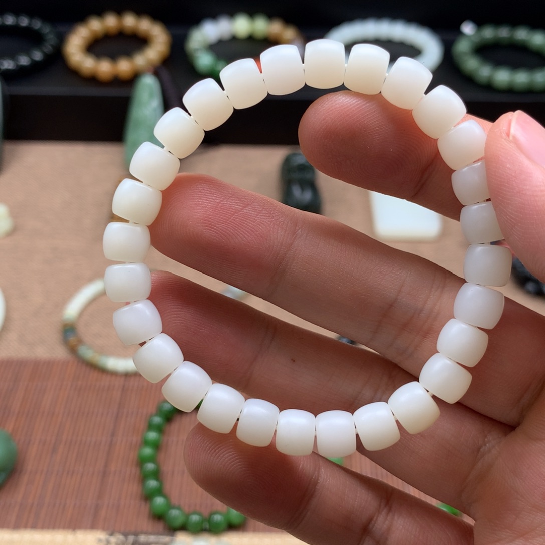 和田玉手链未镶嵌我**铭