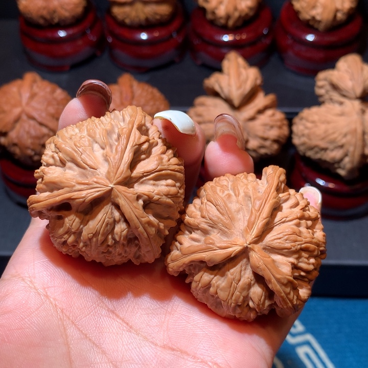 吊坠文玩核桃白奔，精品配对，42