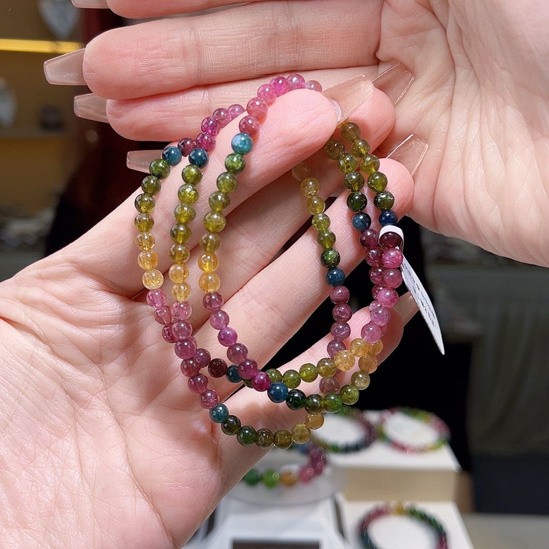 碧玺多样性发一件未镶嵌