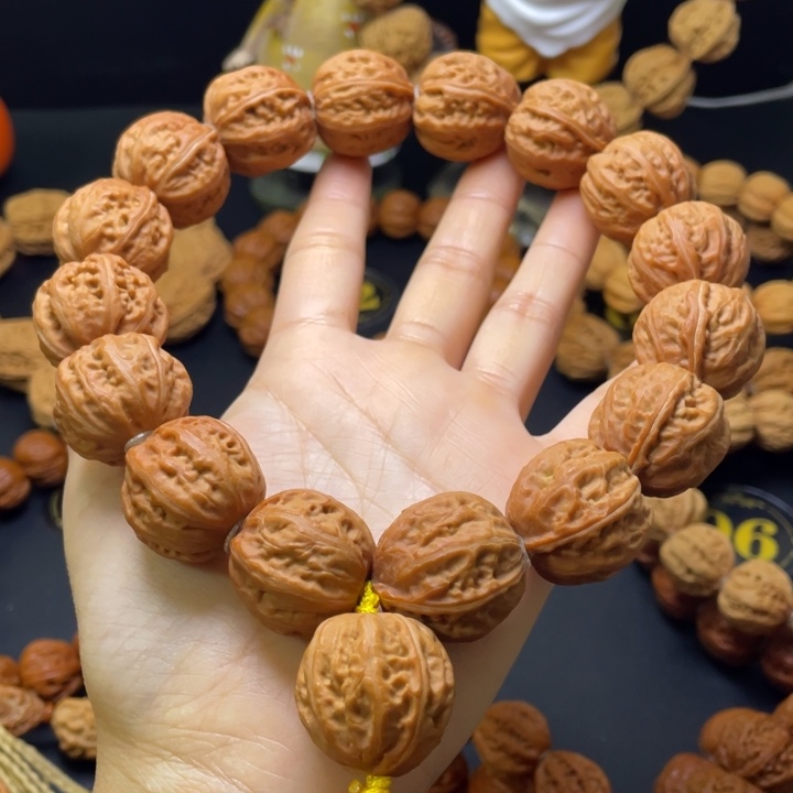 疯***姐手串文玩核桃粗筋