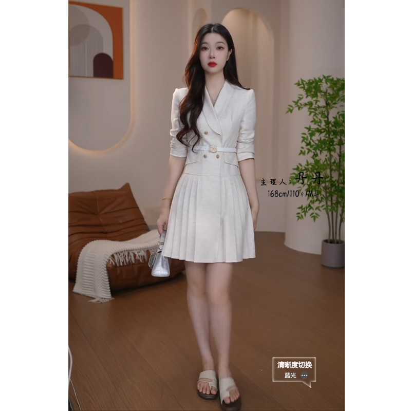 7386秋季上新款高品质女子设计感不规则百褶通勤西装连衣裙