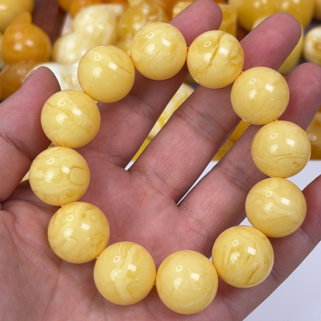 滑***。蜜蜡未镶嵌珠宝奇石