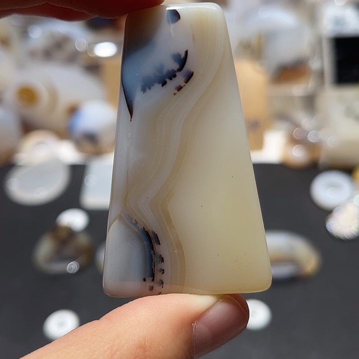 玛瑙/玉髓颈饰未镶嵌