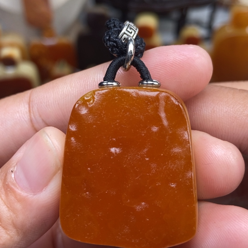 【闪购商品】未镶嵌颈饰琥珀