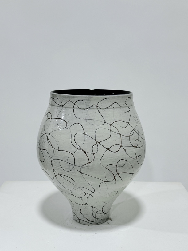 釉上跳刀手工台面花瓶