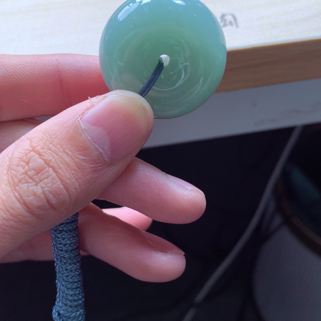 翡翠颈饰未镶嵌吊坠