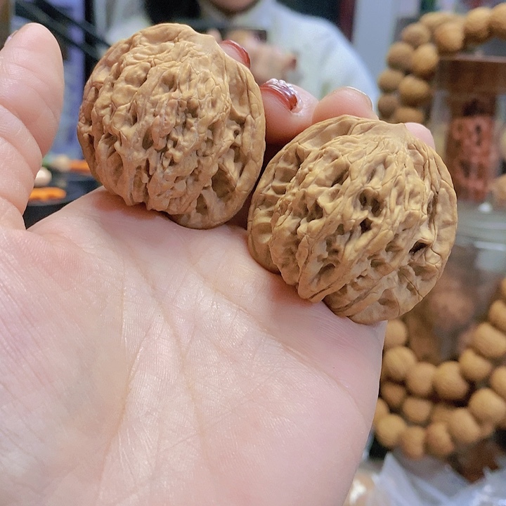 【闪购商品】文玩核桃把件42.5虎头中桩