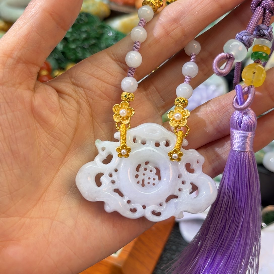 翡翠颈饰未镶嵌待编款