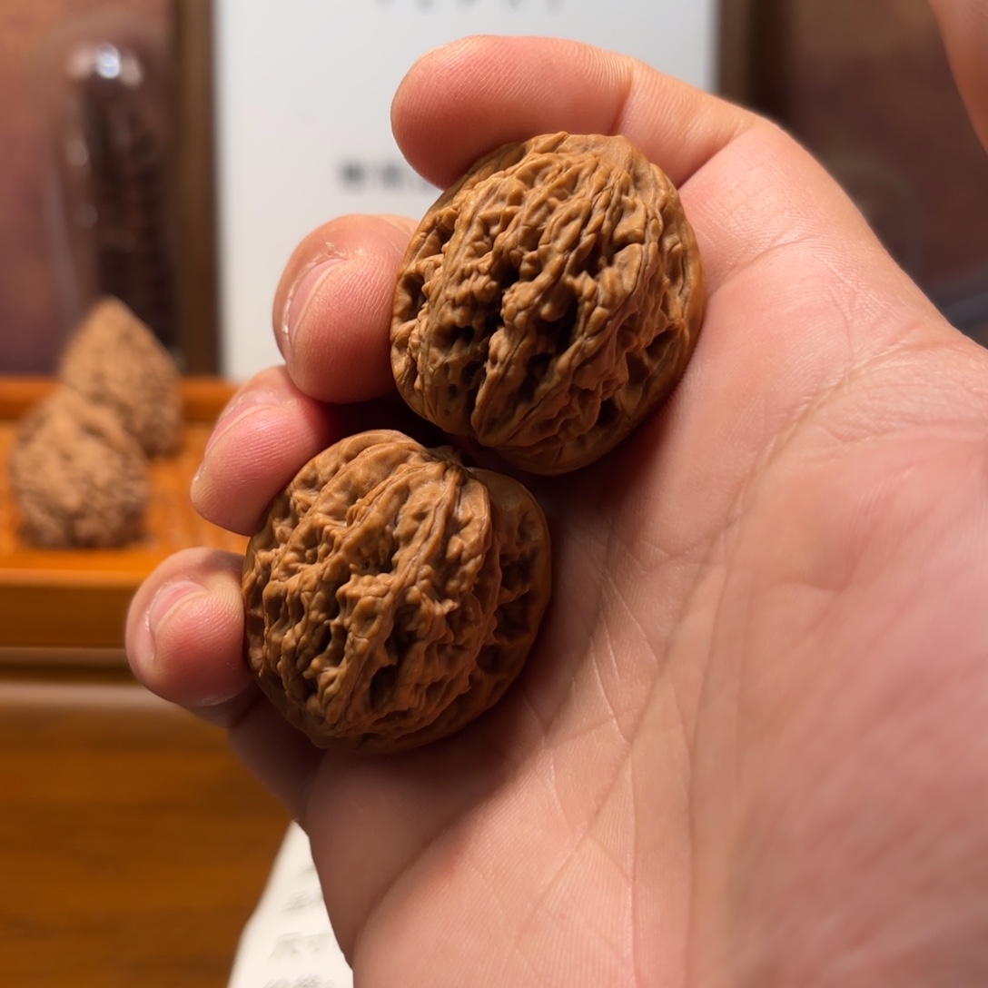 文玩核桃吊坠鬼面虎头Q5823