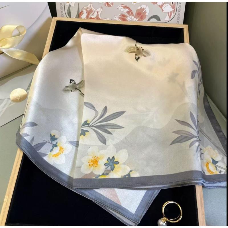 鸟语花香 丽锦缎 70*70 淡雅气质丝巾