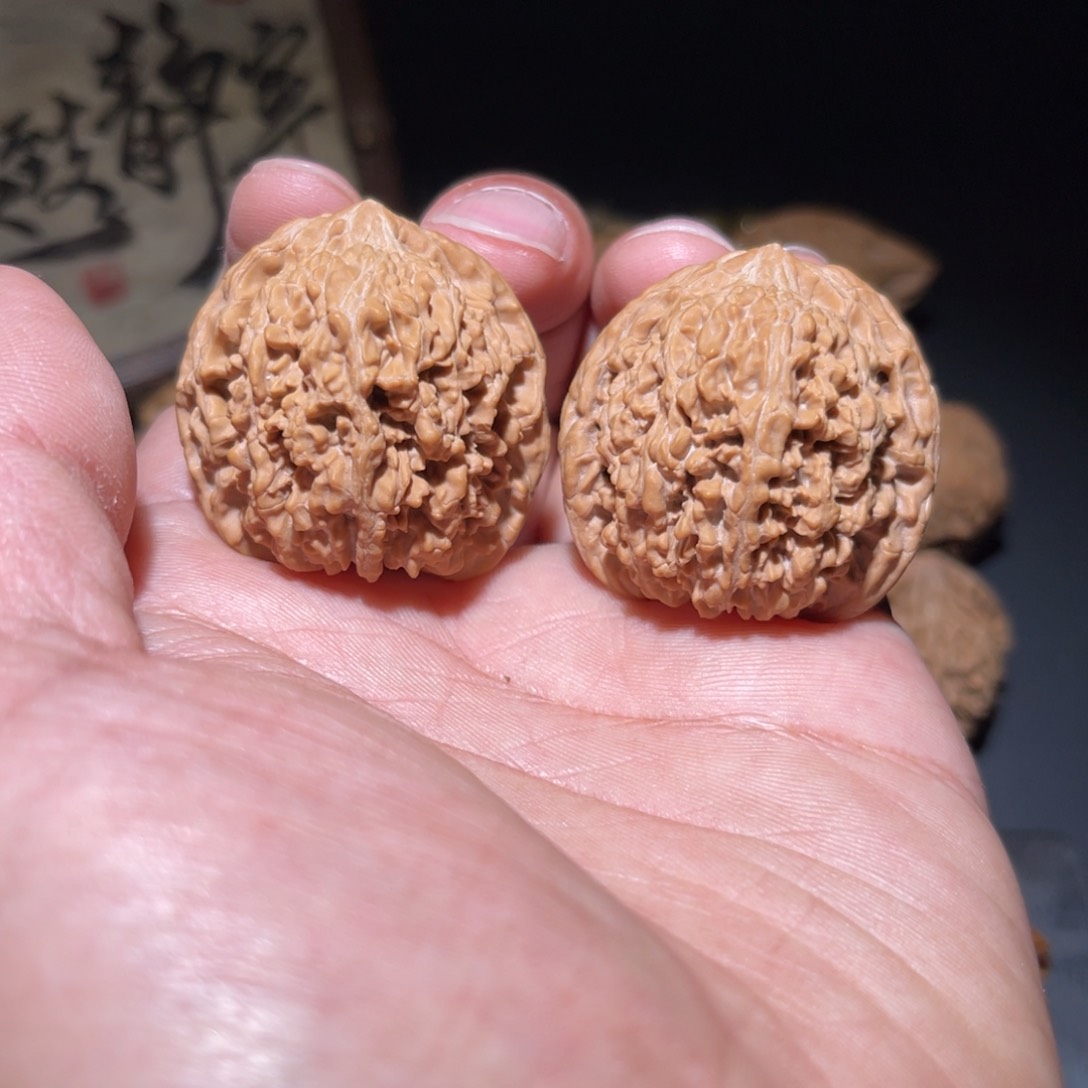 文玩核桃把件37.5满天星