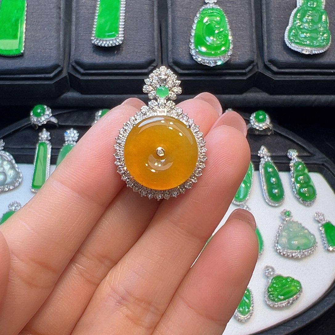 翡翠颈饰18K金镶嵌收到货48小时鉴赏期