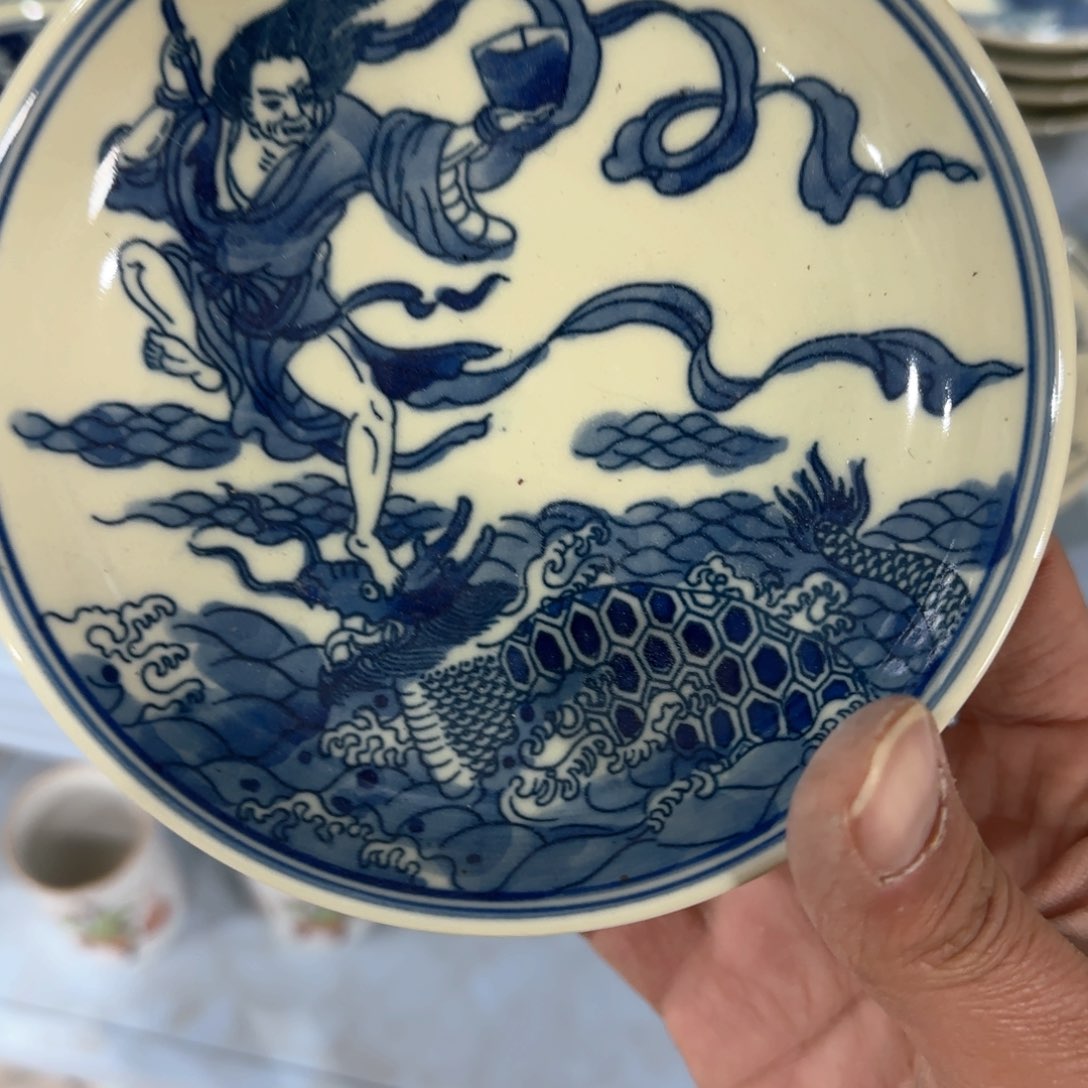 瓷片瓷器等艺术的熏陶以及各种