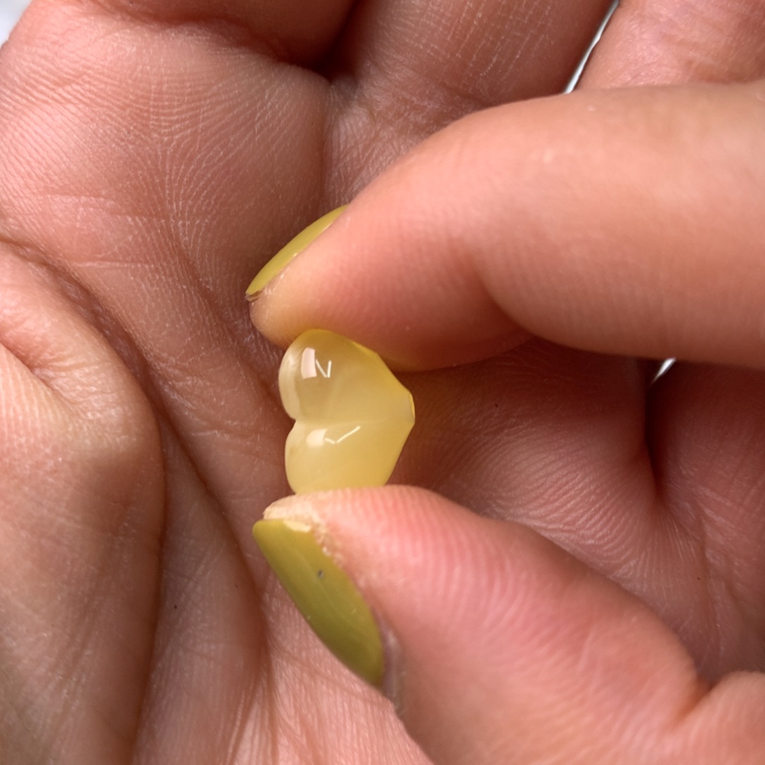 山***儿琥珀未镶嵌裸石蜜蜡