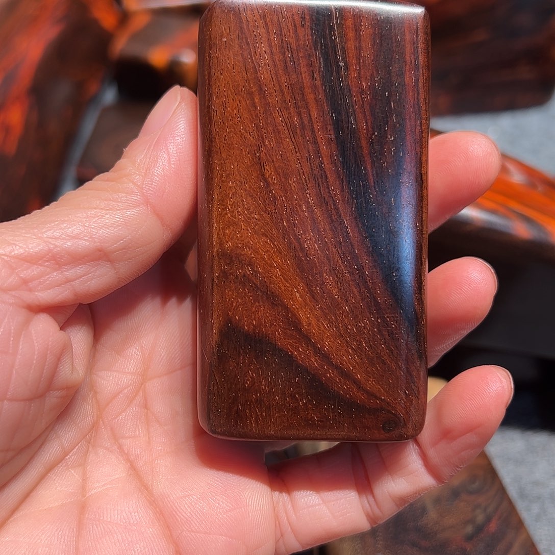 b***h交趾黄檀（大红酸枝）