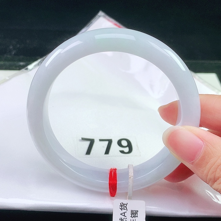 未镶嵌手镯翡翠翡翠手镯