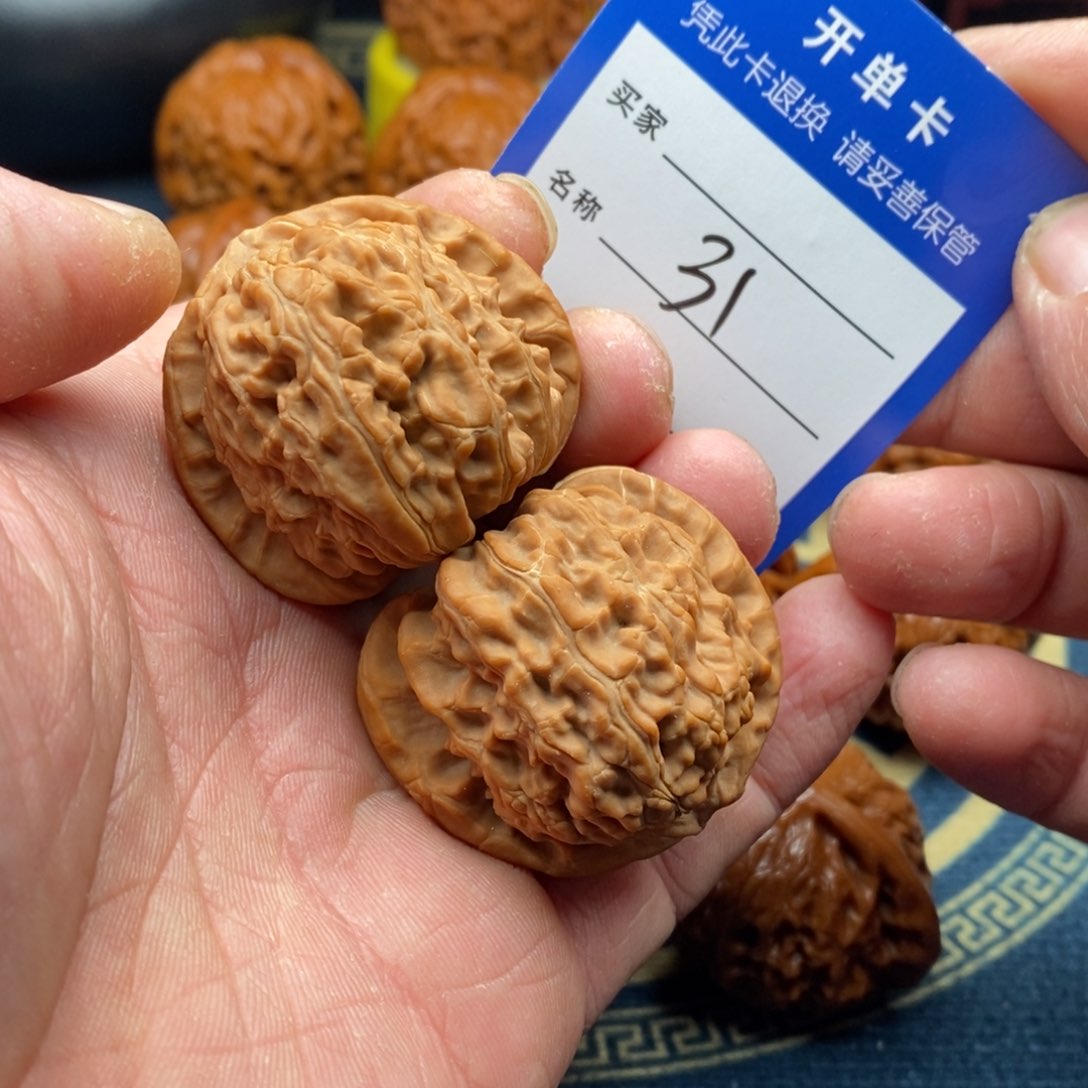 文玩核桃把件白狮子全40
