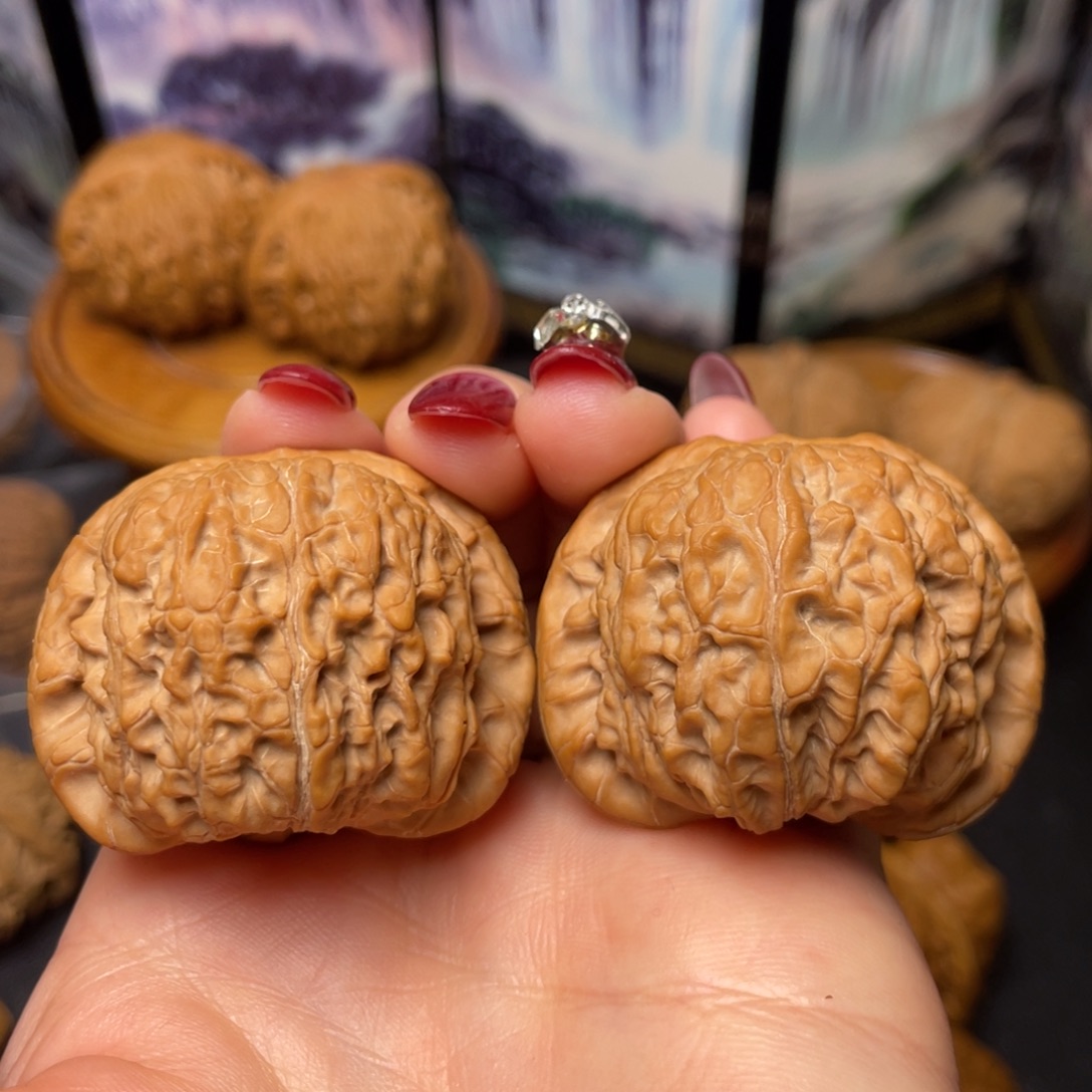 文玩核桃把件42血麒麟