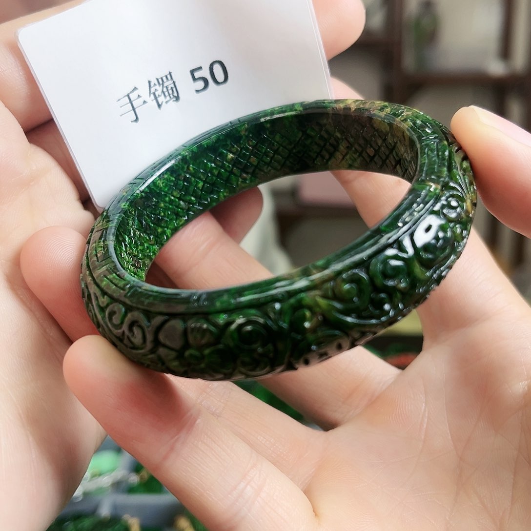 翡翠手镯未镶嵌手镯57.8