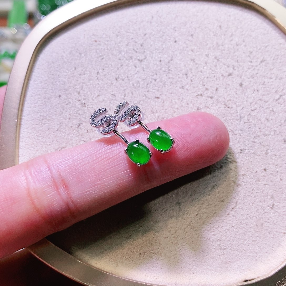 【闪购商品】翡翠挂件未镶嵌裸石