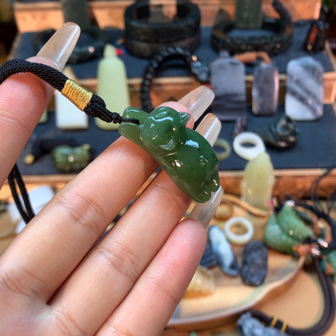 和田玉（糖玉）未镶嵌挂件