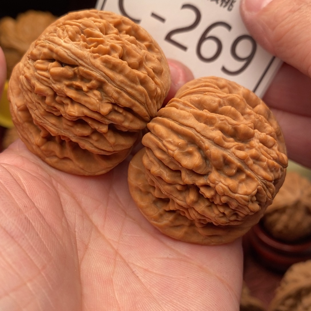 文玩核桃把件汉高楼43