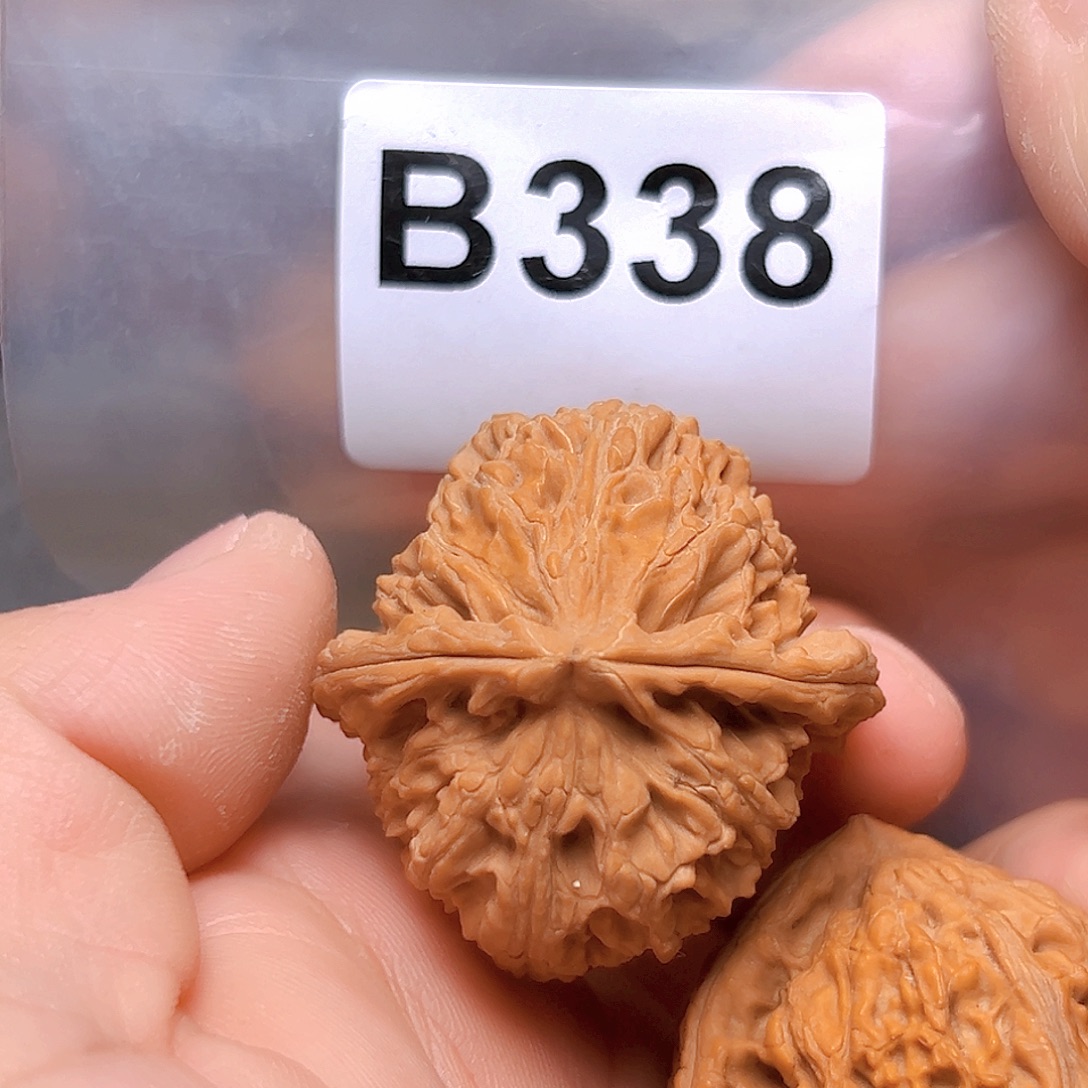 吊坠文玩核桃38➕三角白