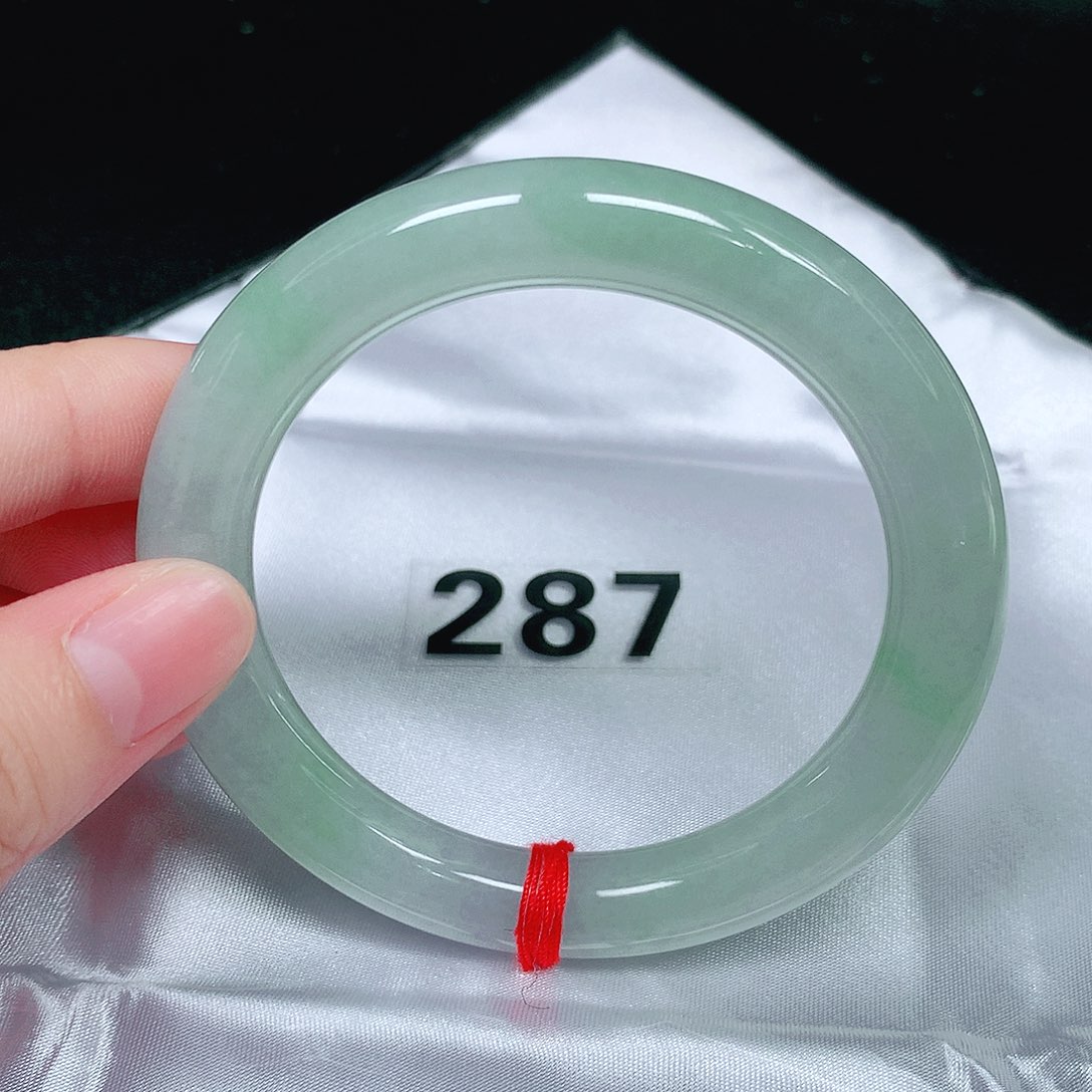 翡翠未镶嵌手镯（圆镯）