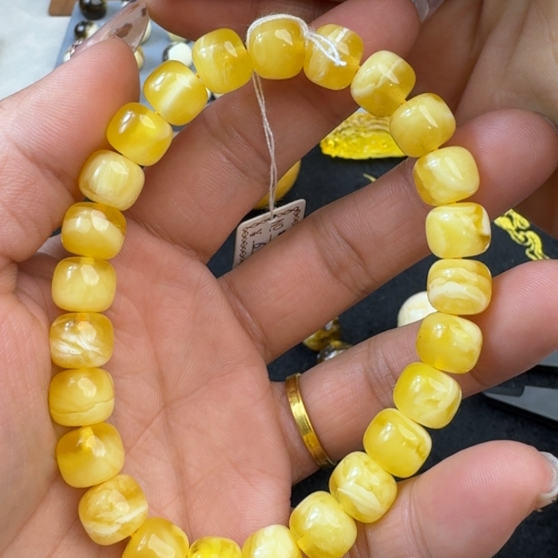 琥珀裸石未镶嵌琥珀蜜蜡未镶嵌微微瑕9.9×8.4左右