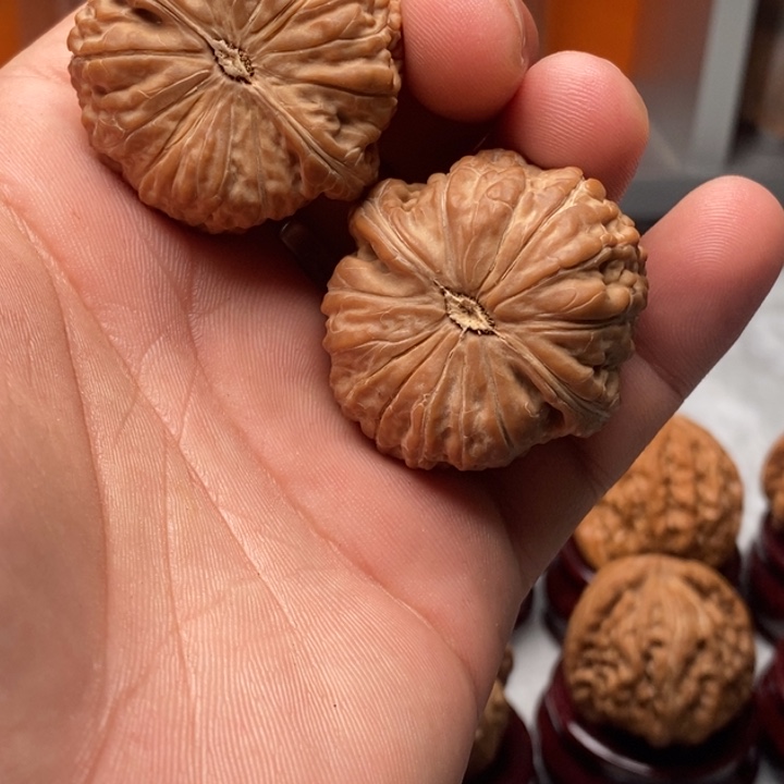 文玩核桃把件38尺平底锅