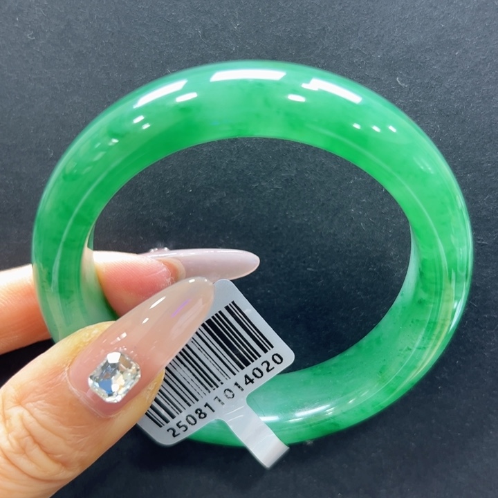 石英质玉（非洲翠）未镶嵌手镯