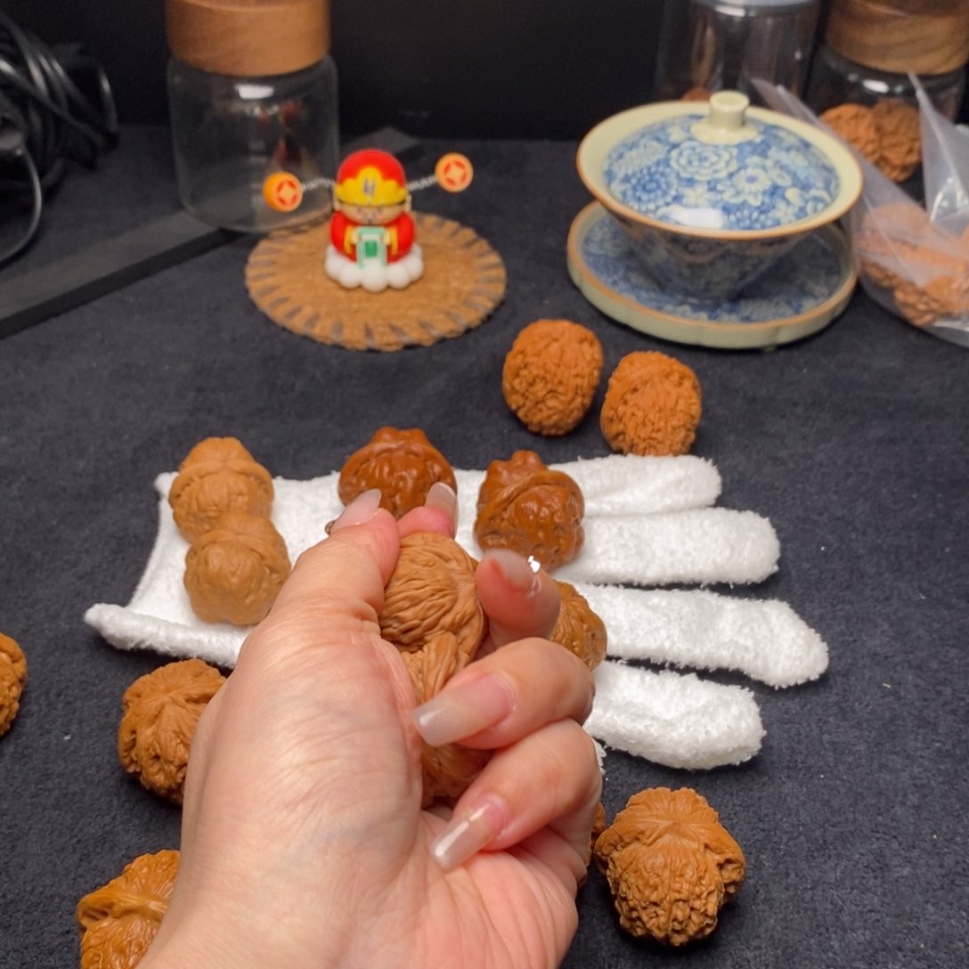 文玩核桃吊坠大*汉高楼34+