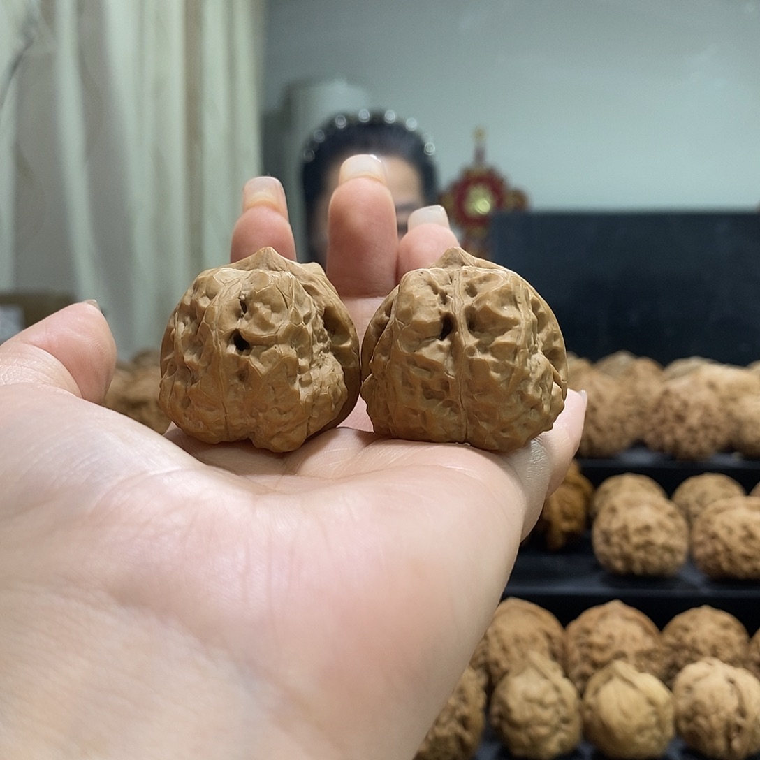 把件文玩核桃呵蛤蟆头有伤