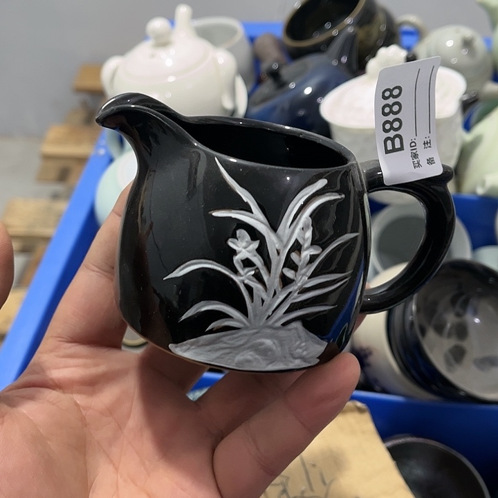 瓷片默认微瑕瓷器、茶具、壶、摆件，介意勿拍 