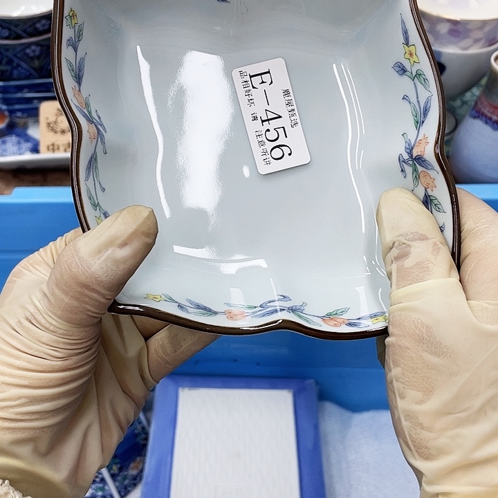 小****?456 E鹿屋家的美丽瓷器